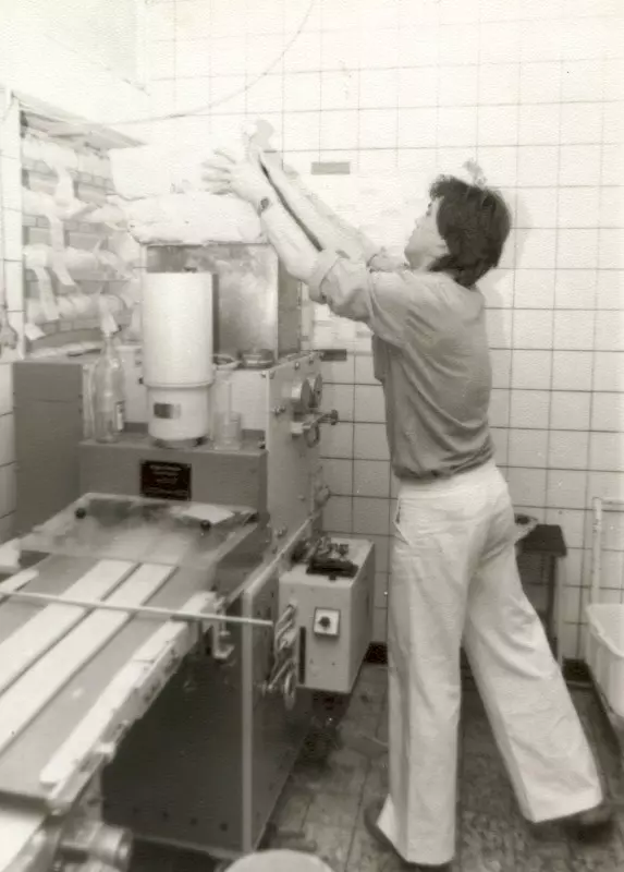 Altes Bild der Produktion von Marzipan
