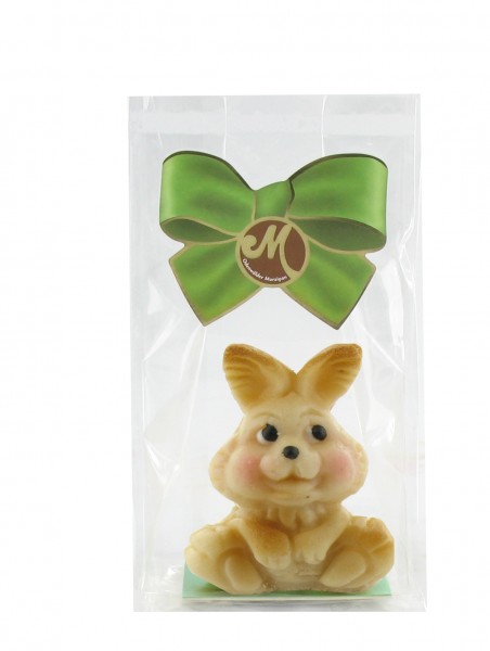 Hase sitzend