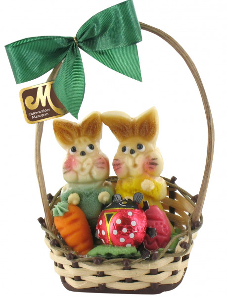 Hamper with easter bunnies